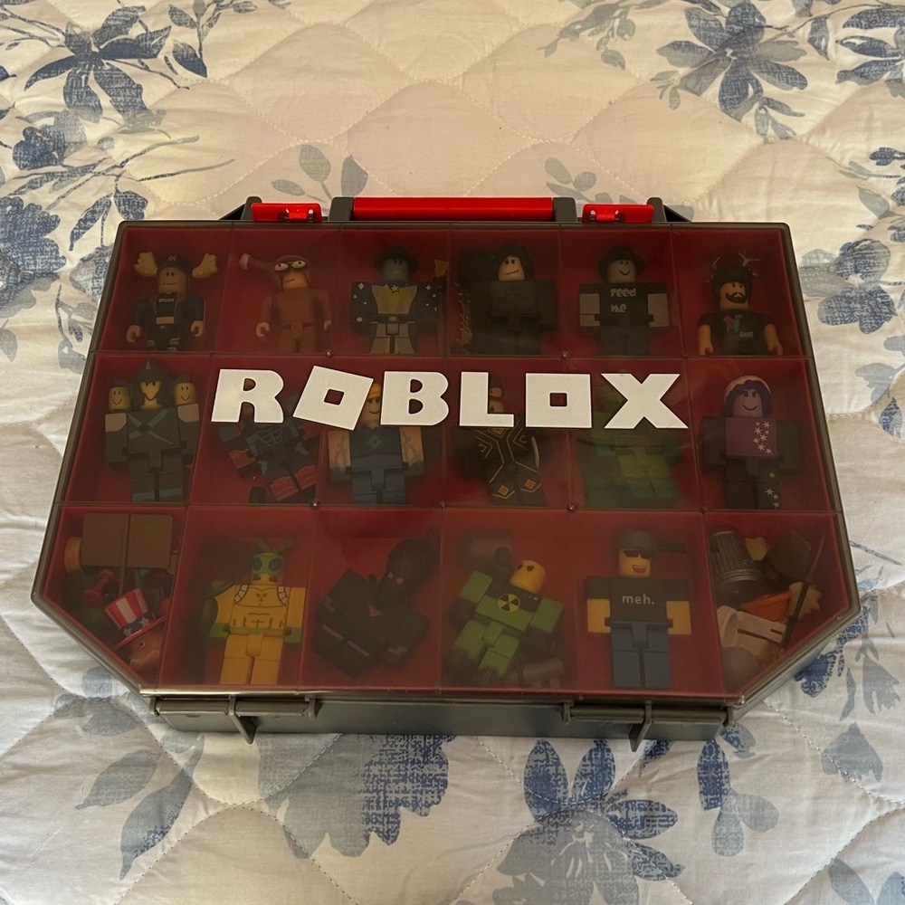 Roblox Mini Figure Organizer Case - Red and Black